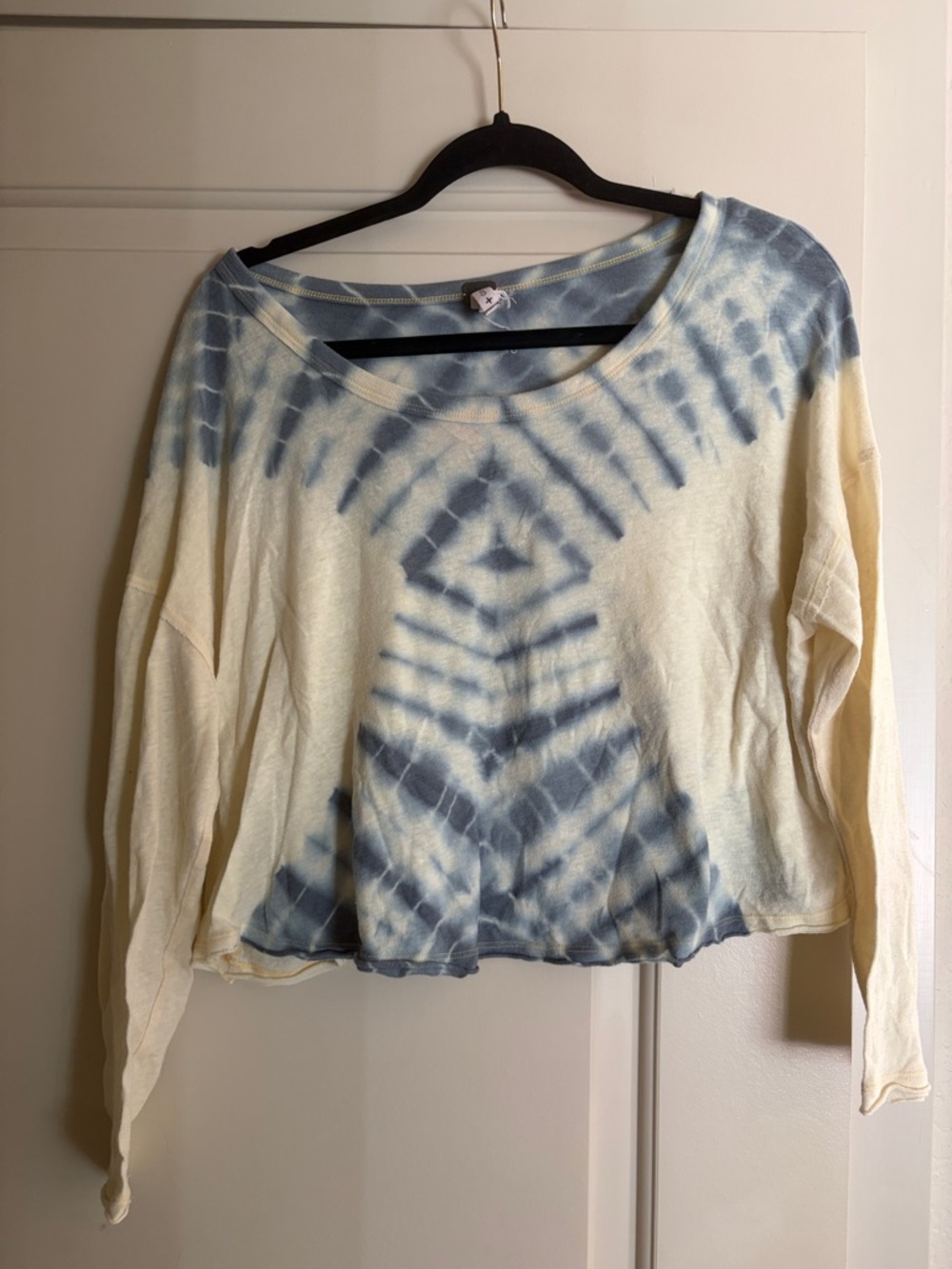 We The Free Blue & Yellow Tie-Dye Slouchy Long Sleeve Size Small